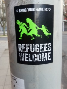 Refugees welcome . Flüchtlinge Willkommen